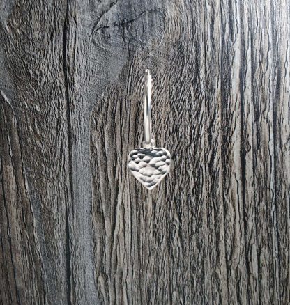 Hammered heart hoops